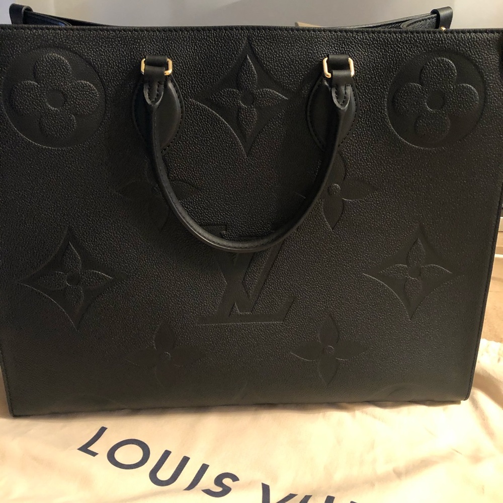 LOUIS VUITTON 💯 AUTHENTIC